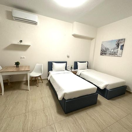 Navarino Luxe Suites Peraía Buitenkant foto