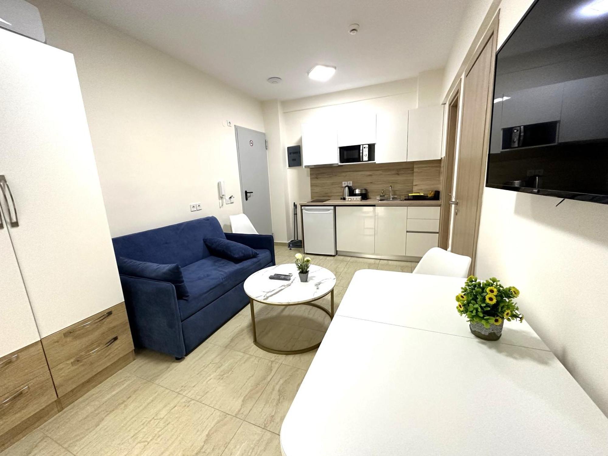 Navarino Luxe Suites Peraía Buitenkant foto