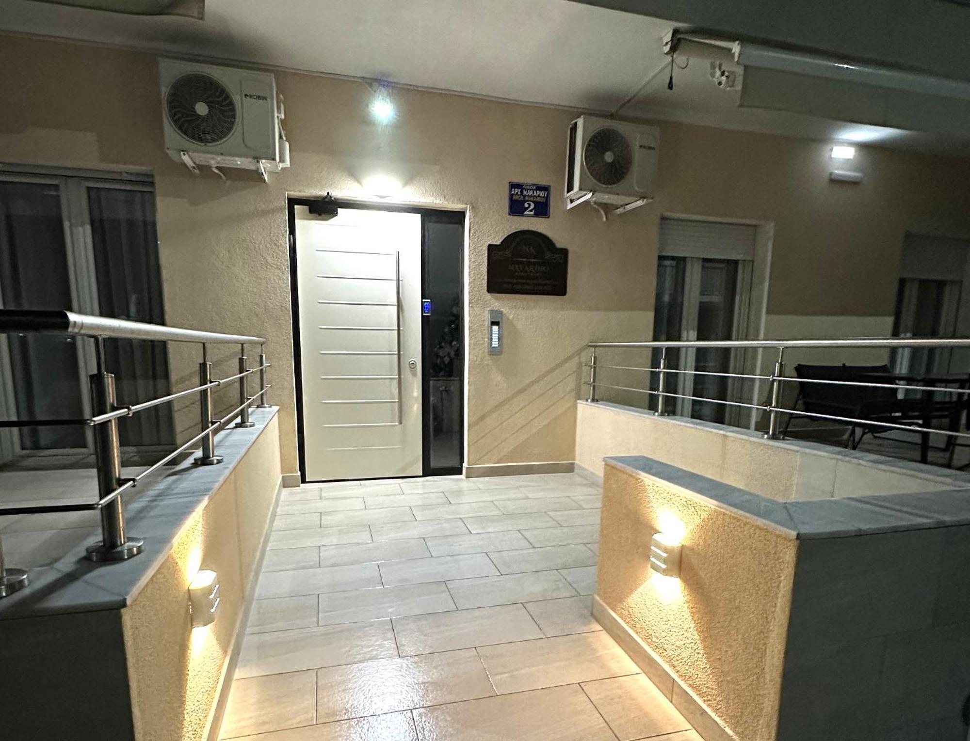 Navarino Luxe Suites Peraía Buitenkant foto