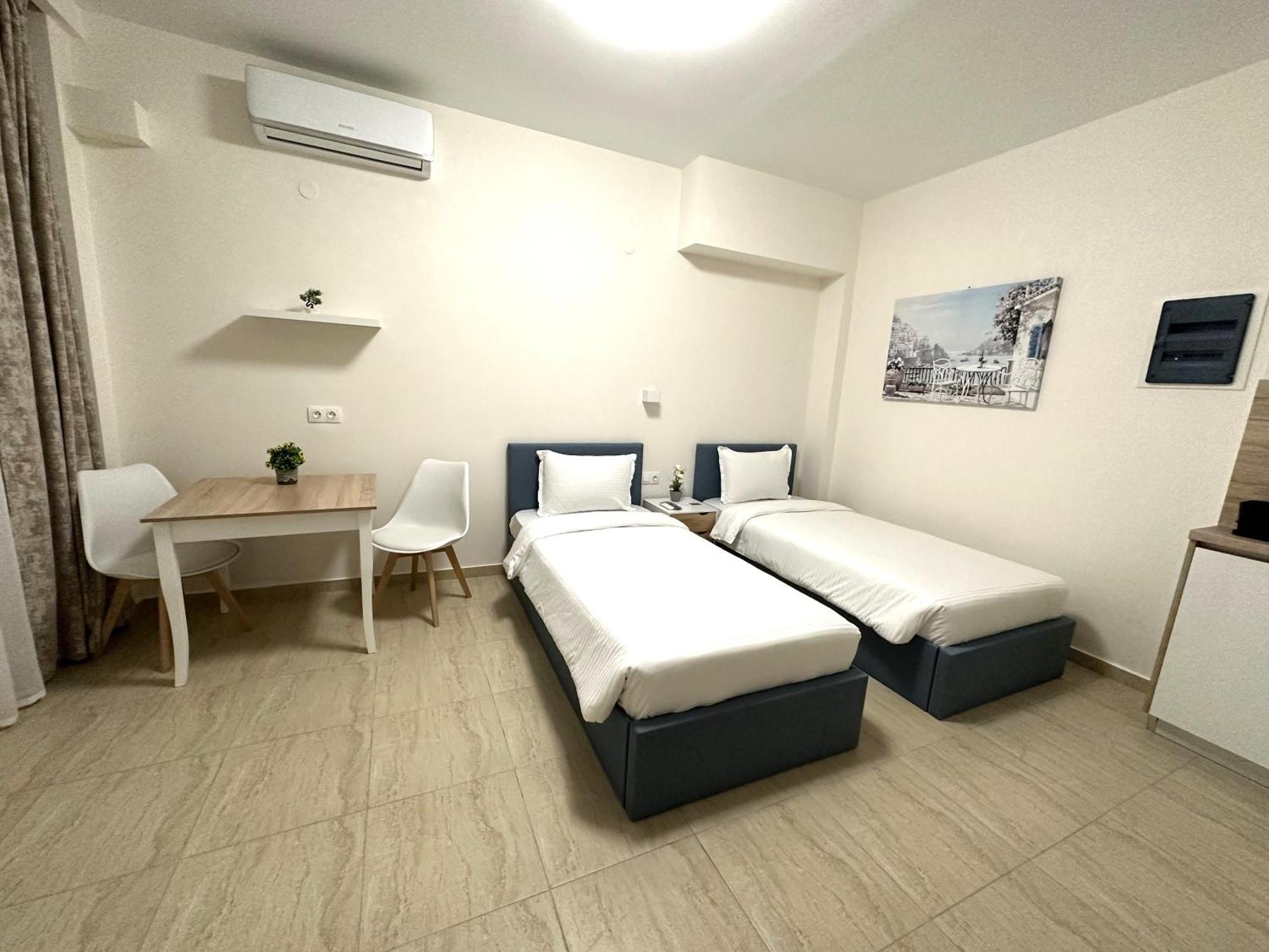 Navarino Luxe Suites Peraía Buitenkant foto