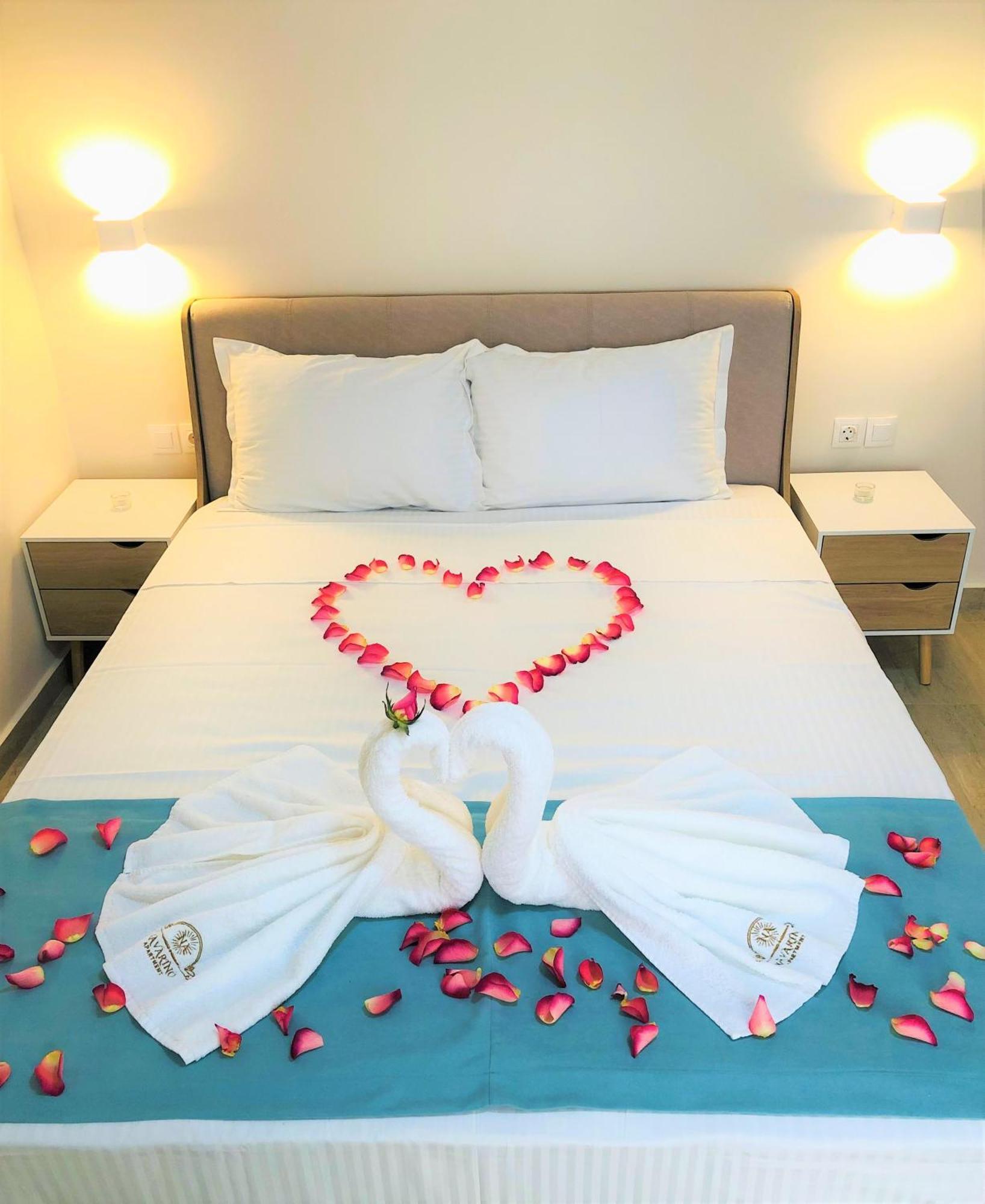 Navarino Luxe Suites Peraía Buitenkant foto