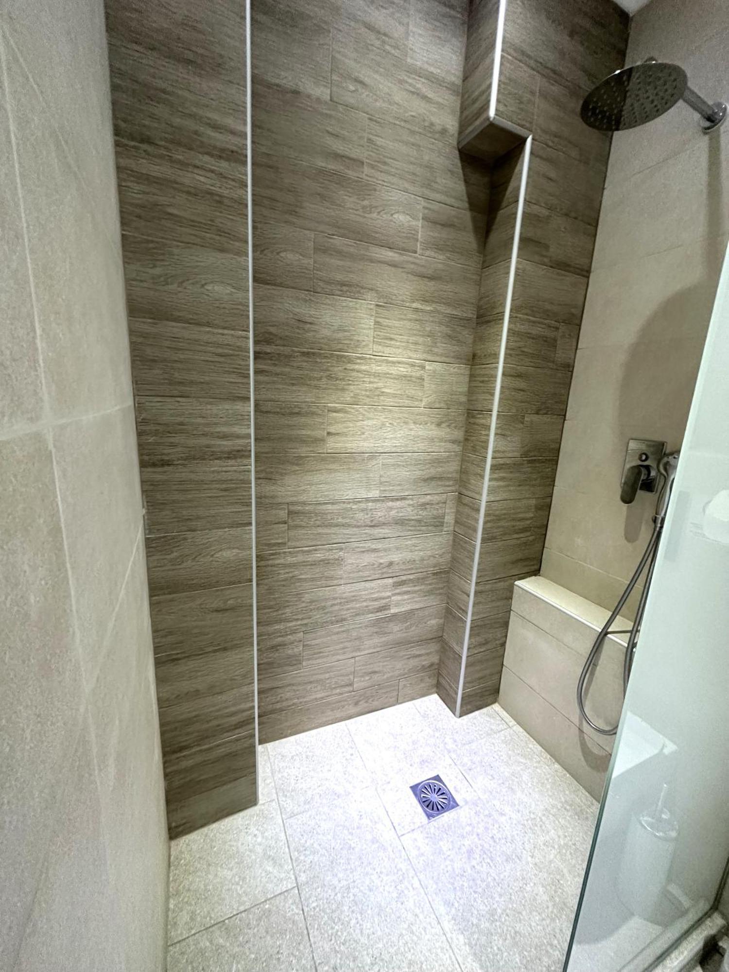 Navarino Luxe Suites Peraía Buitenkant foto